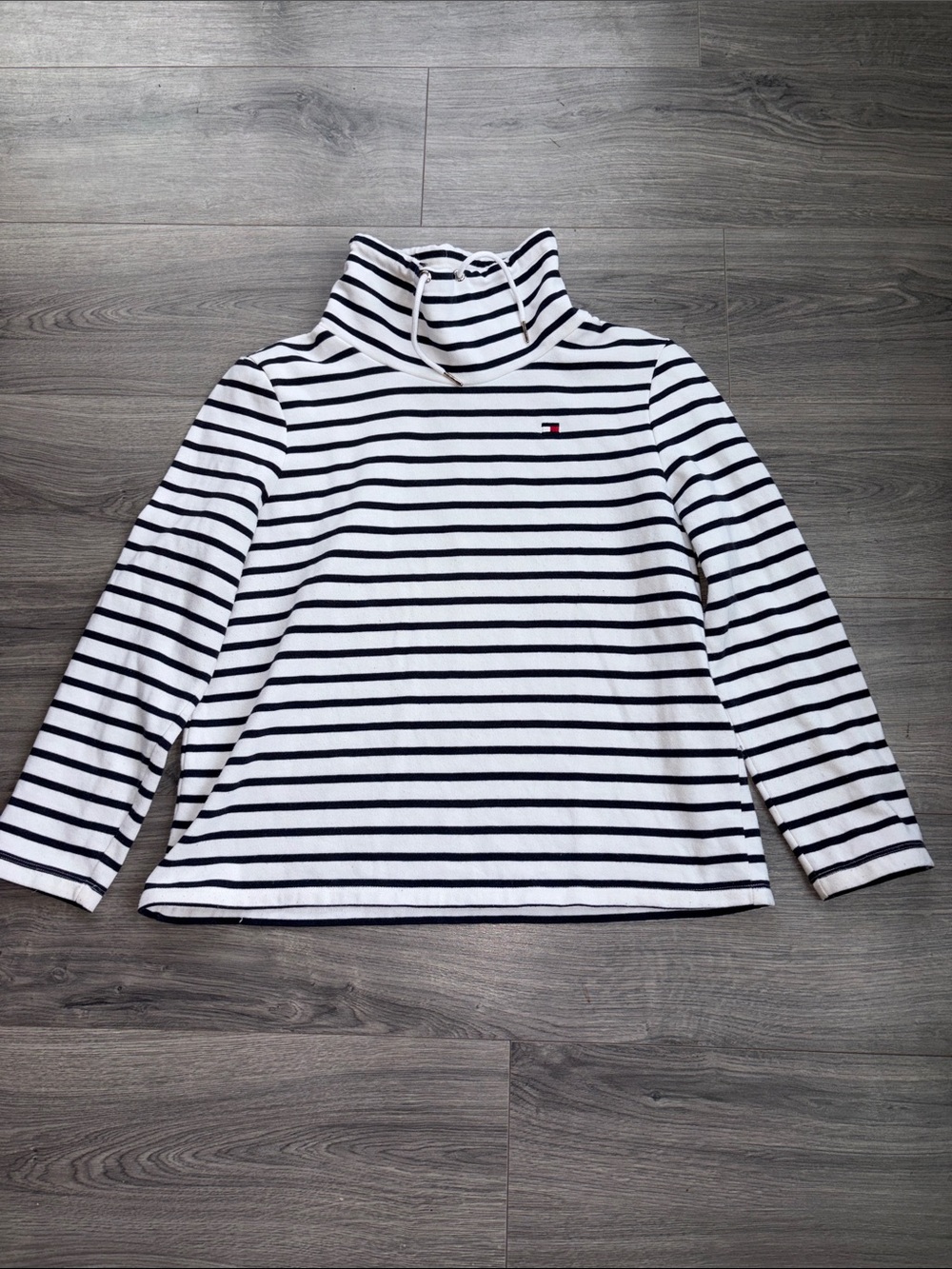 Tommy Hilfiger Women’s White Navy Striped Turtleneck Top M